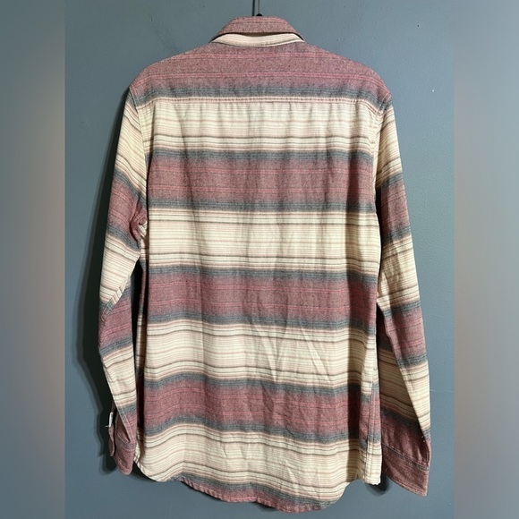 Quicksilver button front flannel size small - Picture 2 of 8